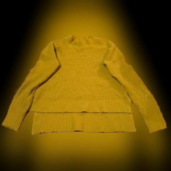 Sweaters - Picture 2 of 3